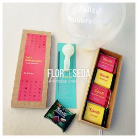 Aniversário Funcionário - Caixa MDF 4 Talentos com Cartão e Balão personalizado.